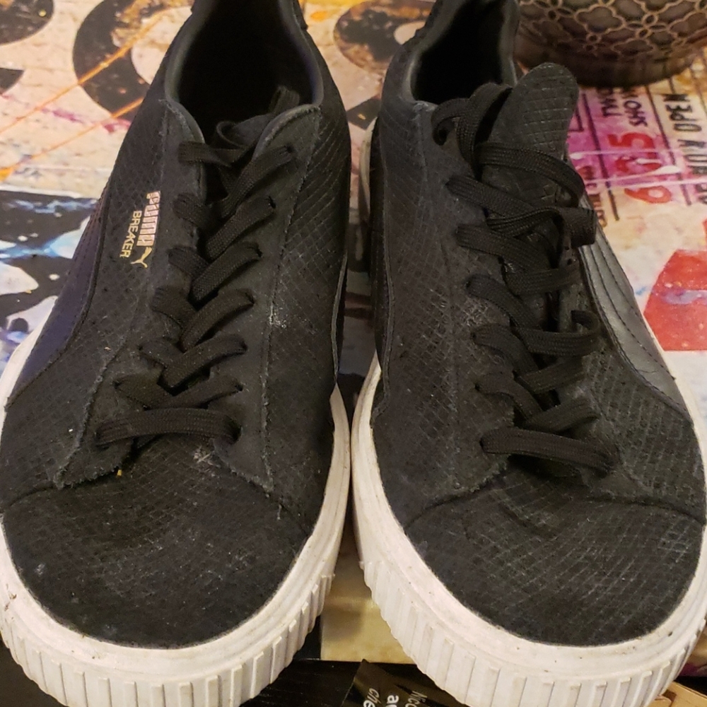 1pair of pumas n 1 pair moccassin